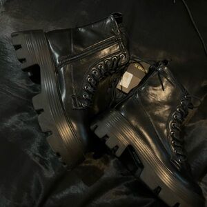 Forever 21 Black Lace-Up Platform Combat Boots